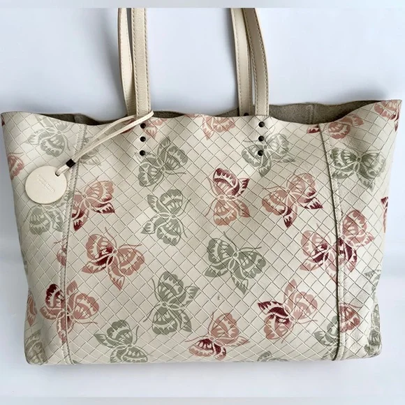 ✨Authentic BOTTEGA VENETA Intrecciatomirage Butterfly Leather Tote Bag Cream - Picture 4 of 16